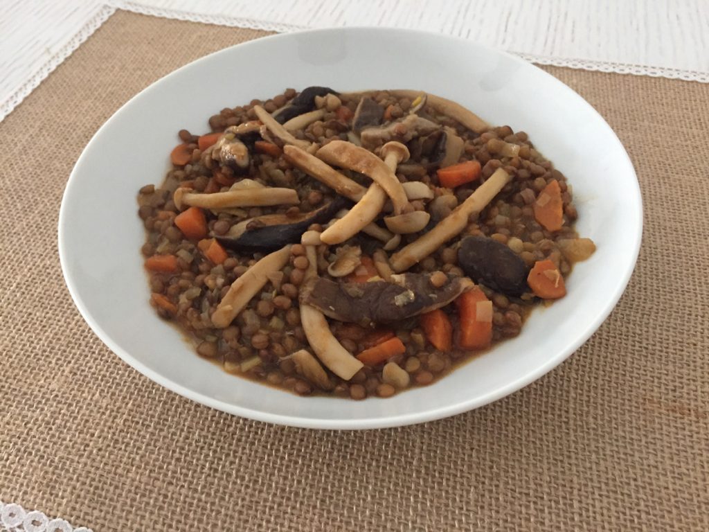 Lentejas con shitake y shimeji blanco